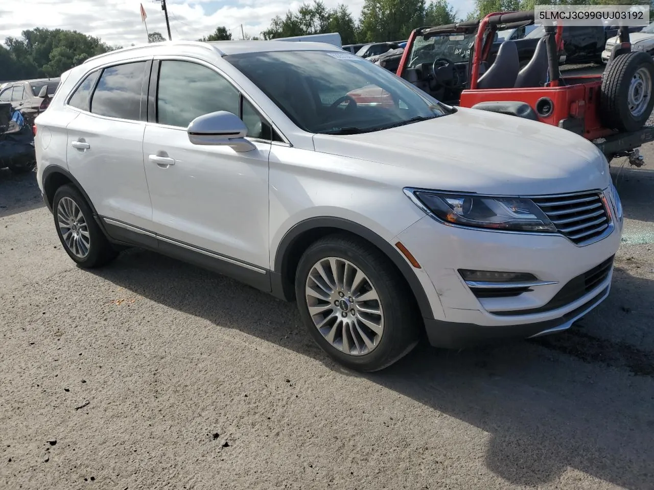 5LMCJ3C99GUJ03192 2016 Lincoln Mkc Reserve