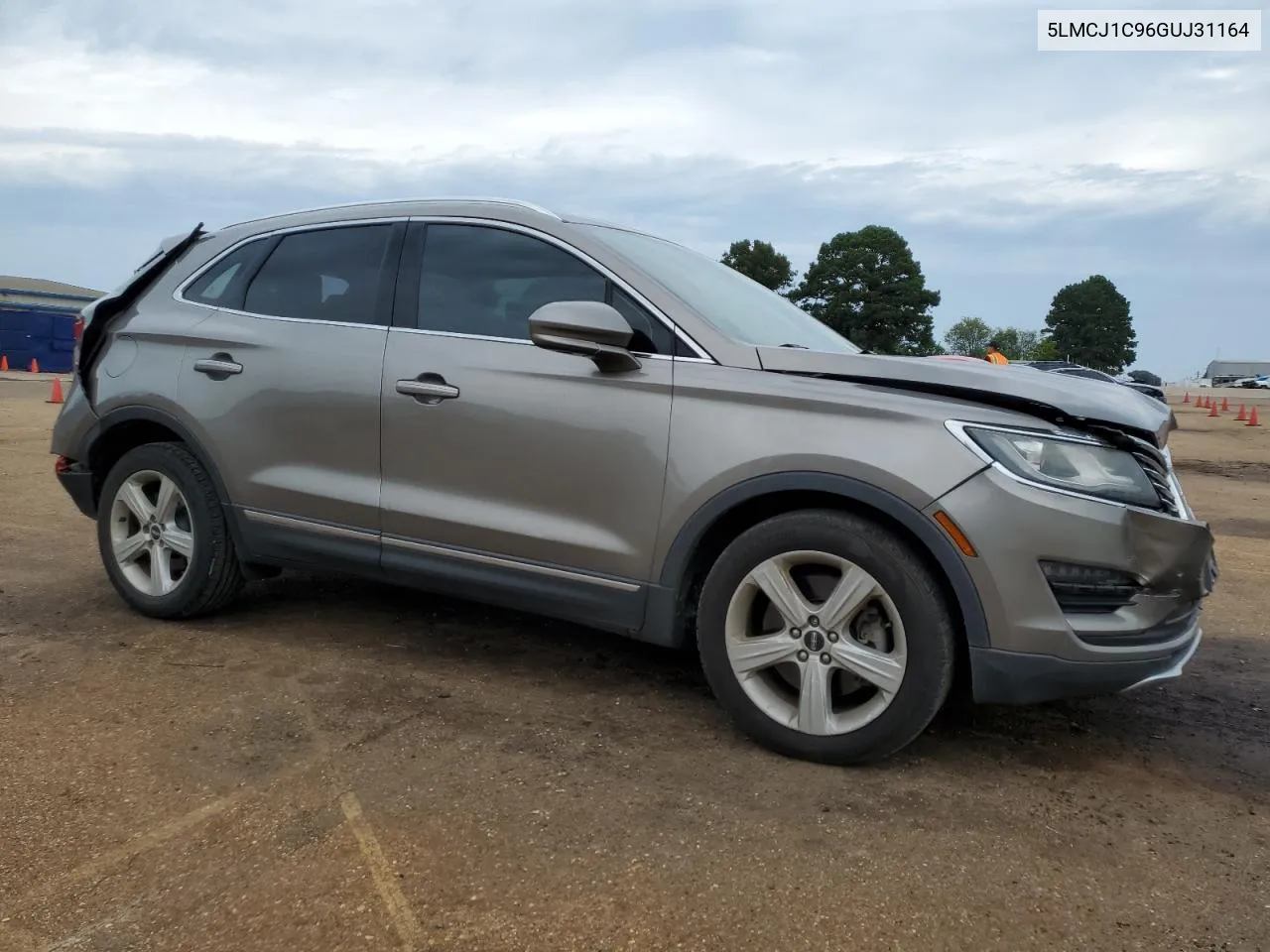 5LMCJ1C96GUJ31164 2016 Lincoln Mkc Premiere