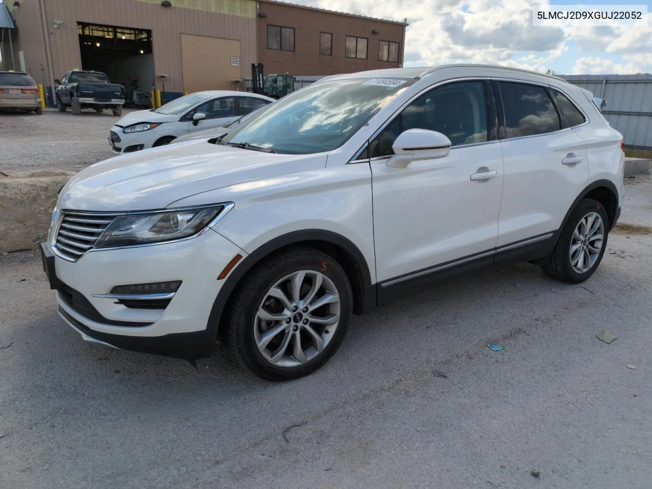 5LMCJ2D9XGUJ22052 2016 Lincoln Mkc Select