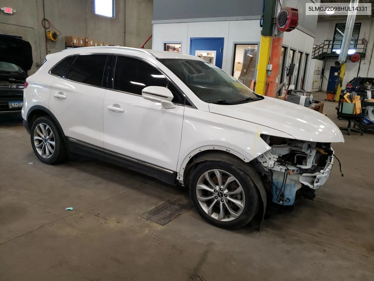 5LMCJ2D98HUL14331 2017 Lincoln Mkc Select