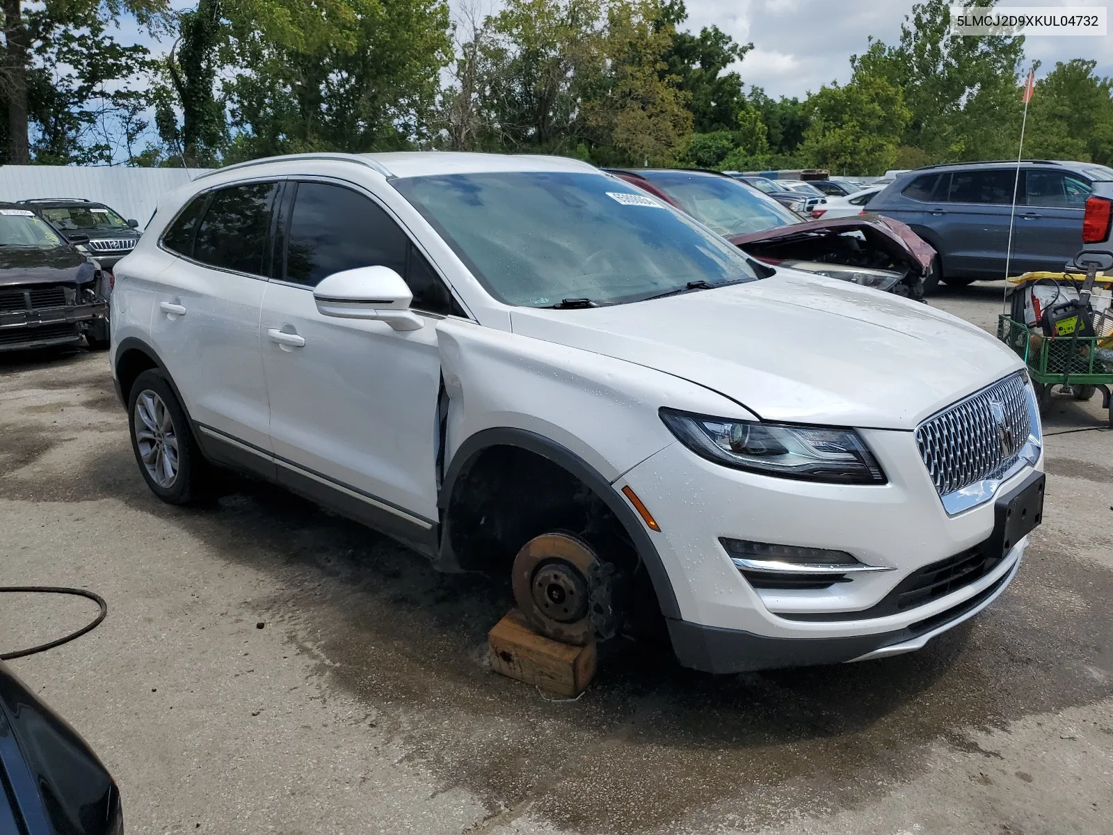 5LMCJ2D9XKUL04732 2019 Lincoln Mkc Select