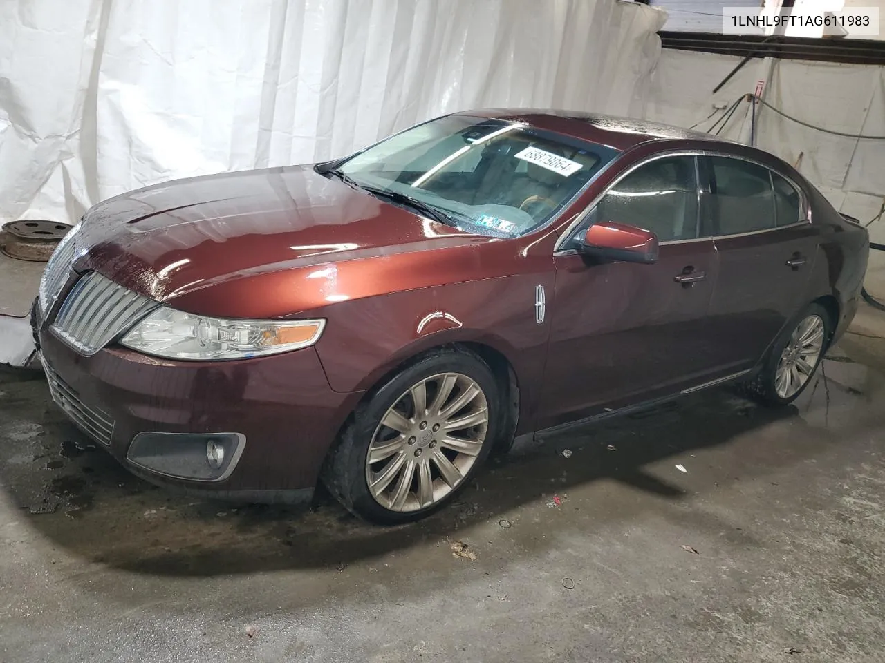 1LNHL9FT1AG611983 2010 Lincoln Mks