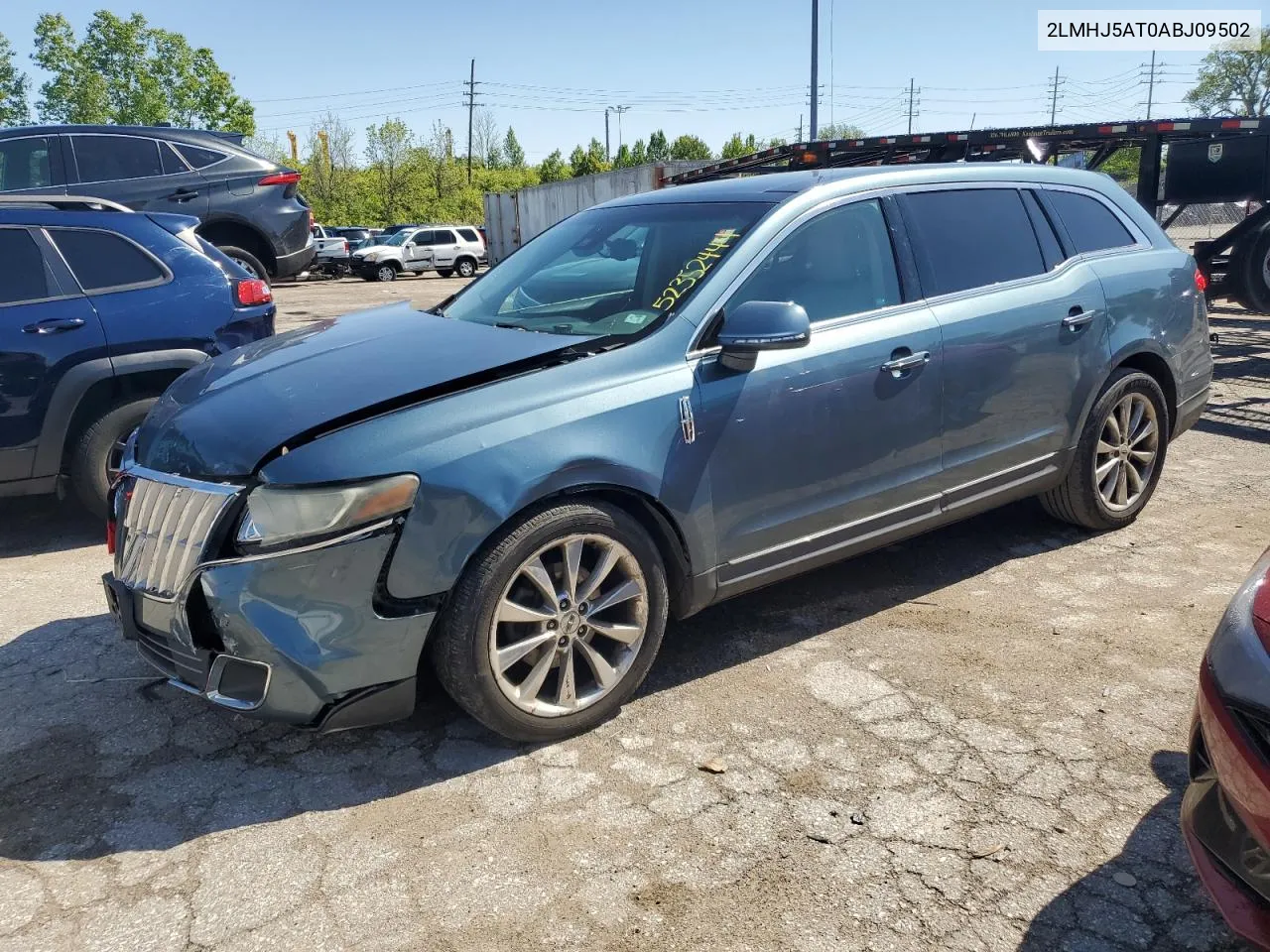 2010 Lincoln Mkt VIN: 2LMHJ5AT0ABJ09502 Lot: 52352444