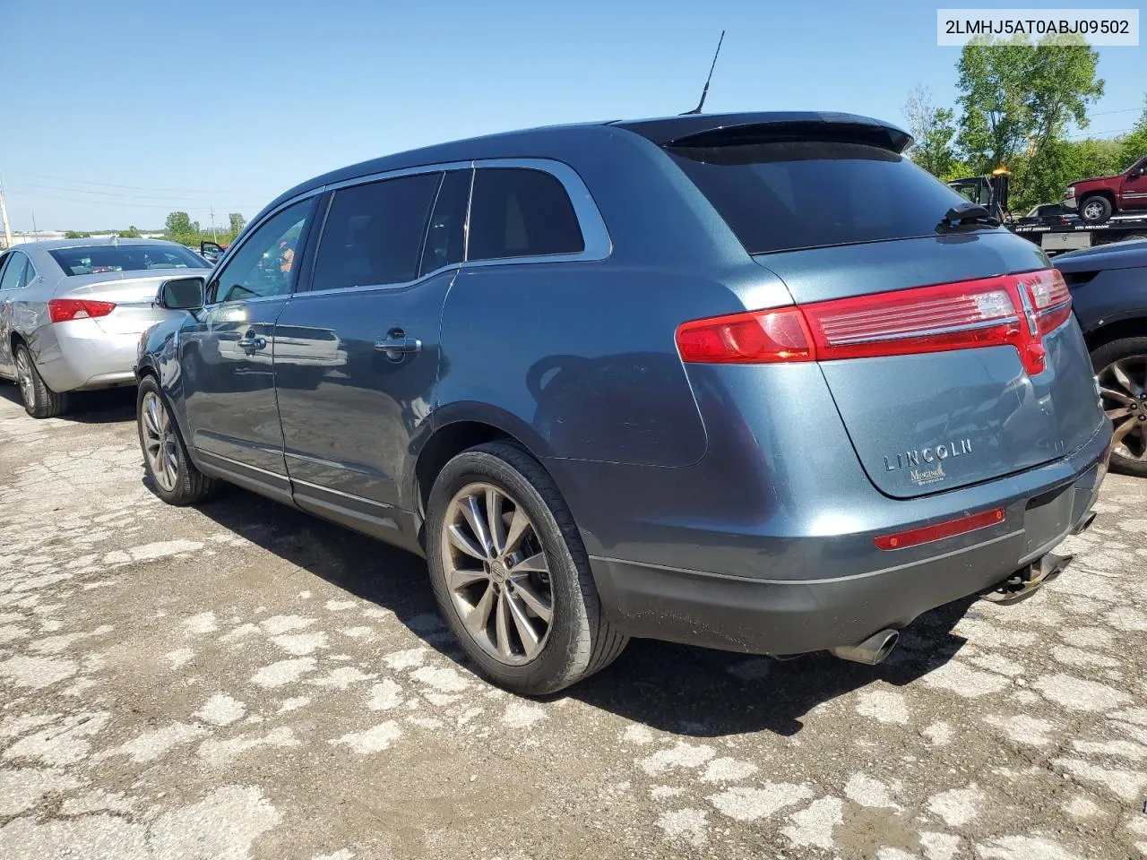 2010 Lincoln Mkt VIN: 2LMHJ5AT0ABJ09502 Lot: 52352444