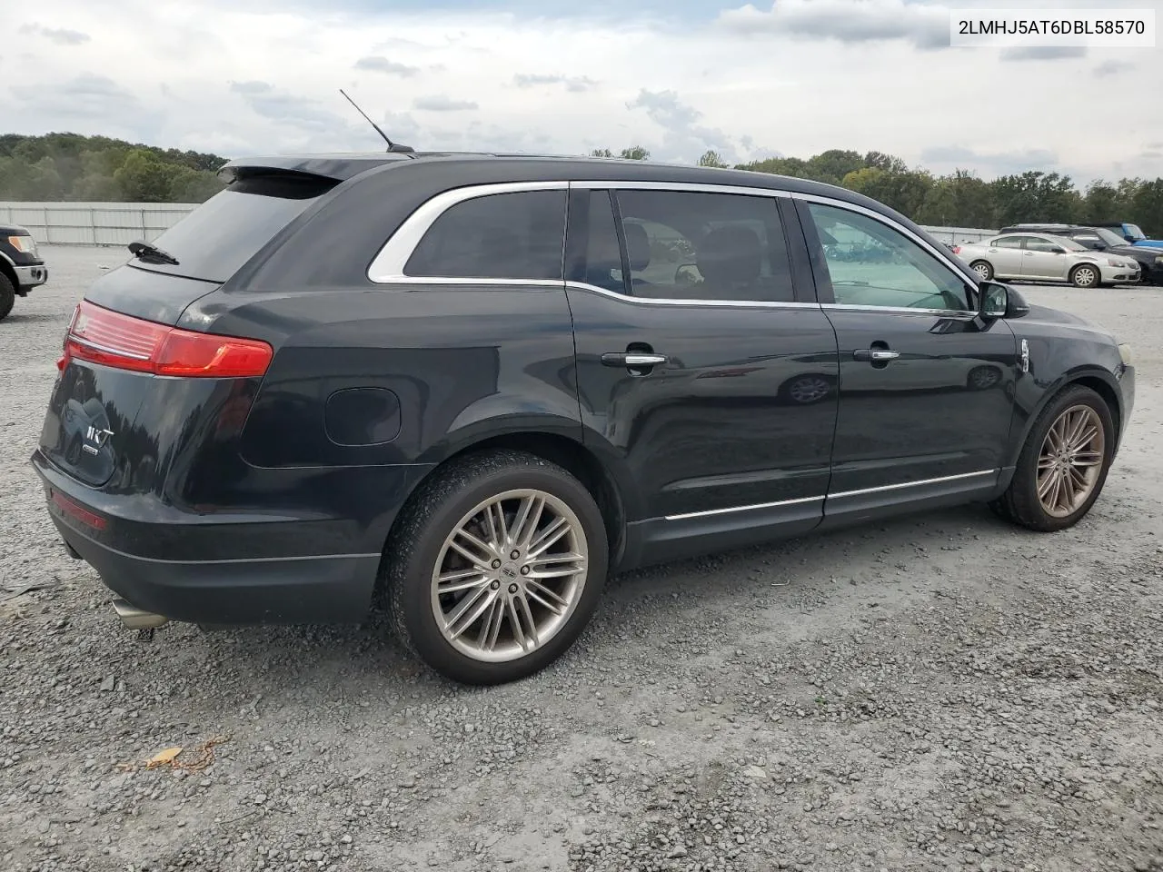 2013 Lincoln Mkt VIN: 2LMHJ5AT6DBL58570 Lot: 74689904