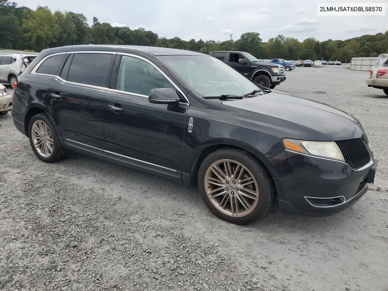 2013 Lincoln Mkt VIN: 2LMHJ5AT6DBL58570 Lot: 74689904