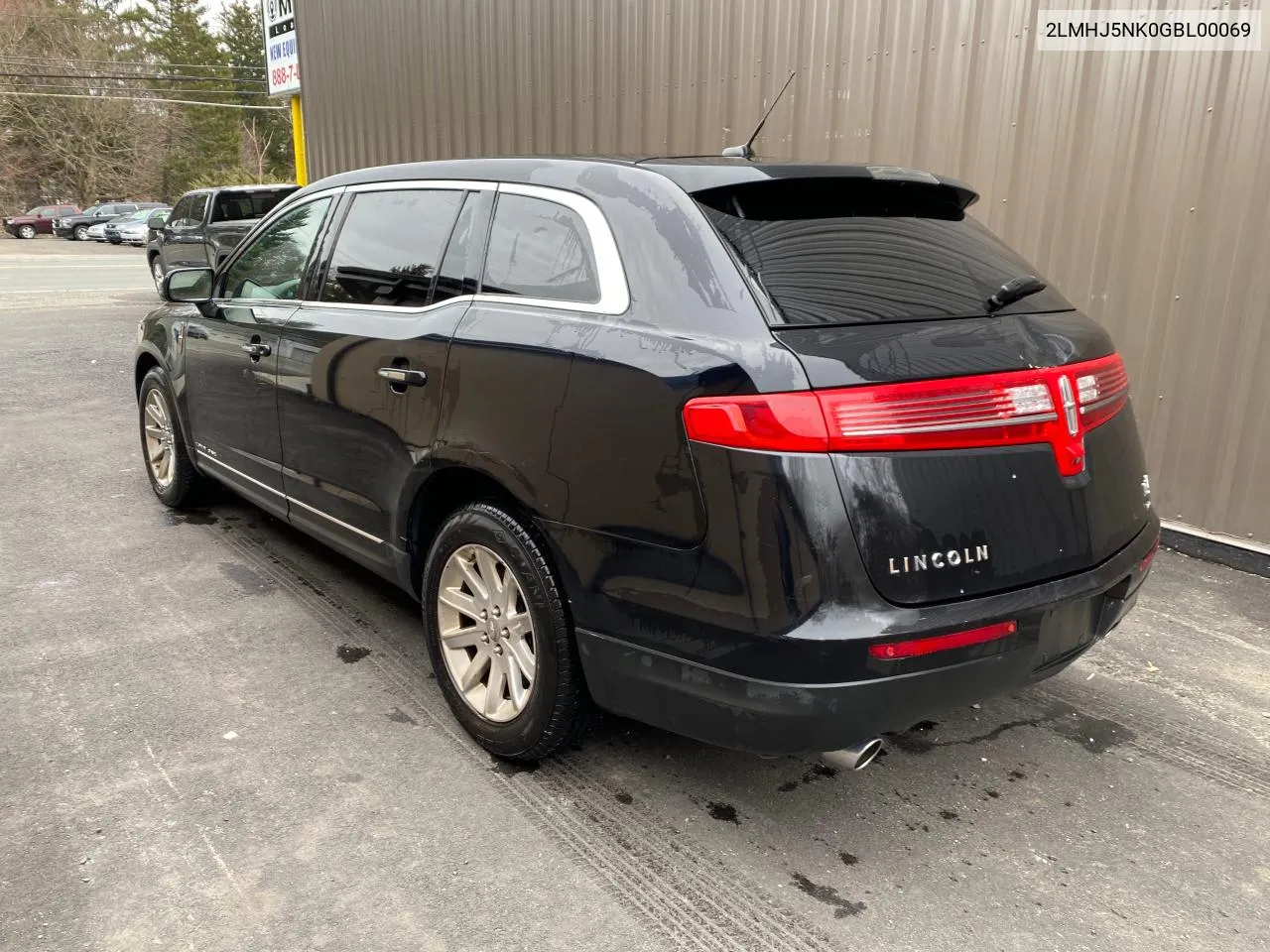 2016 Lincoln Mkt VIN: 2LMHJ5NK0GBL00069 Lot: 75174904