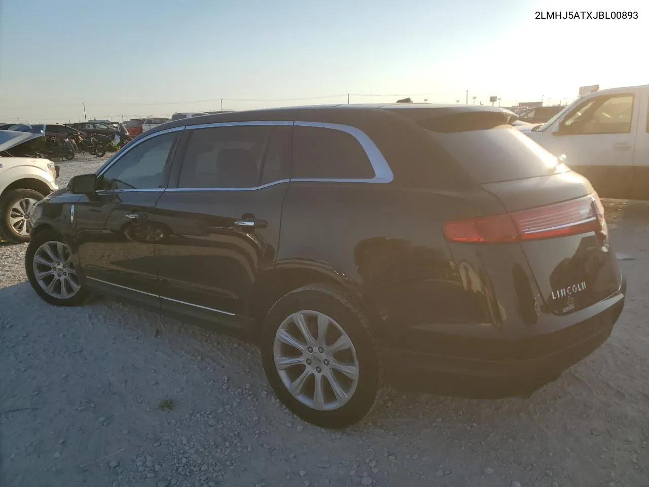 2018 Lincoln Mkt VIN: 2LMHJ5ATXJBL00893 Lot: 71450994