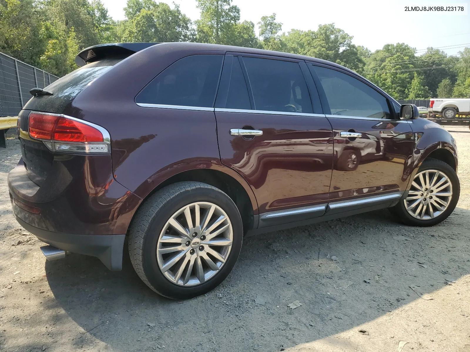 2LMDJ8JK9BBJ23178 2011 Lincoln Mkx