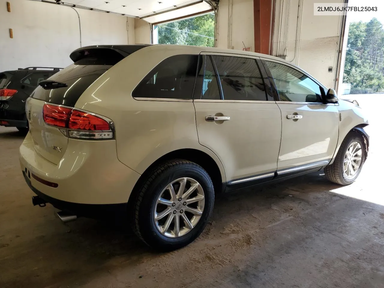 2LMDJ6JK7FBL25043 2015 Lincoln Mkx