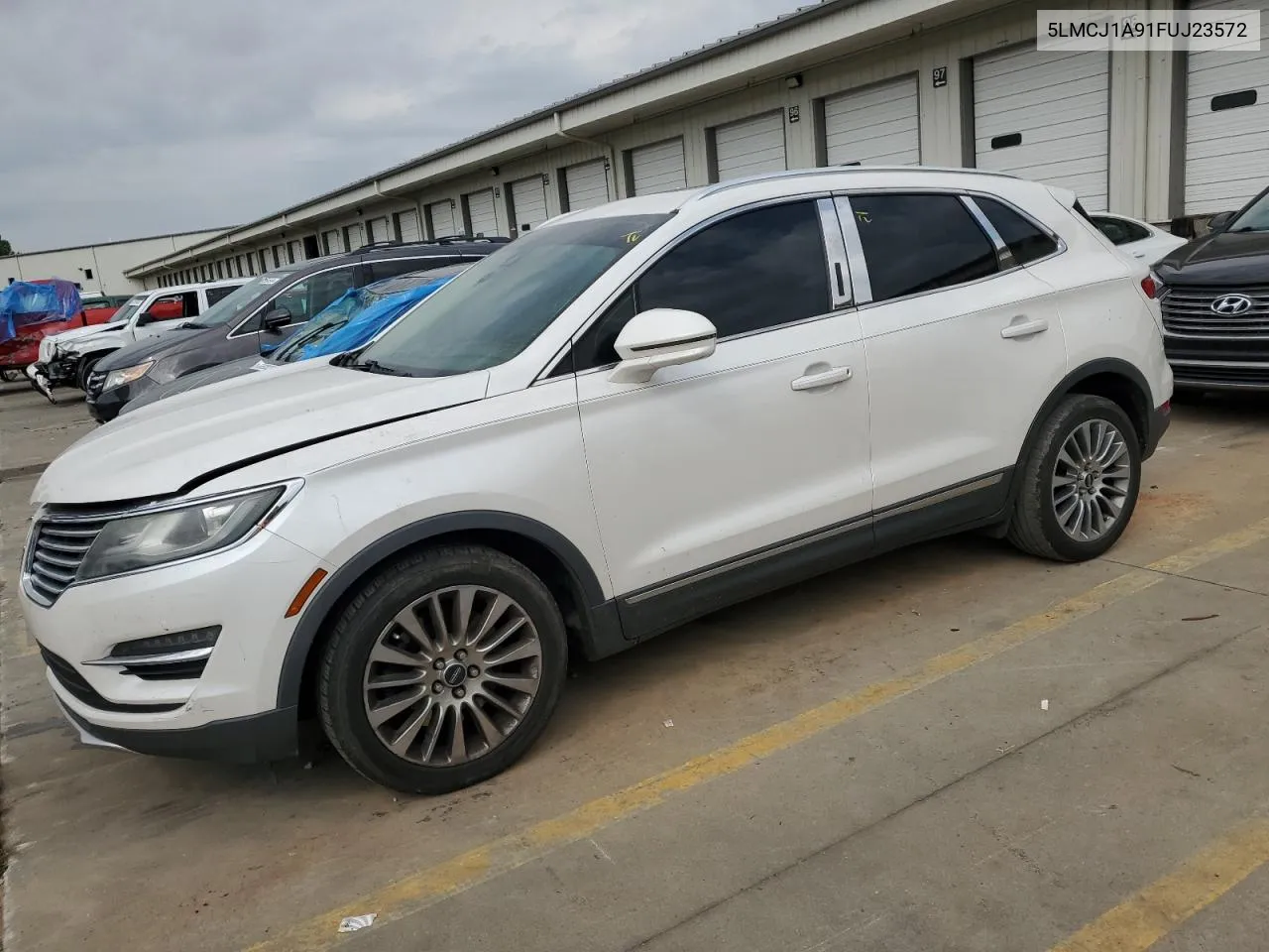 5LMCJ1A91FUJ23572 2015 Lincoln Mkc