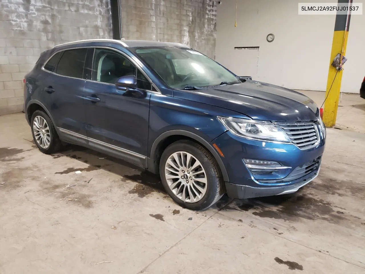 2015 Lincoln Mkc VIN: 5LMCJ2A92FUJ01537 Lot: 71217514