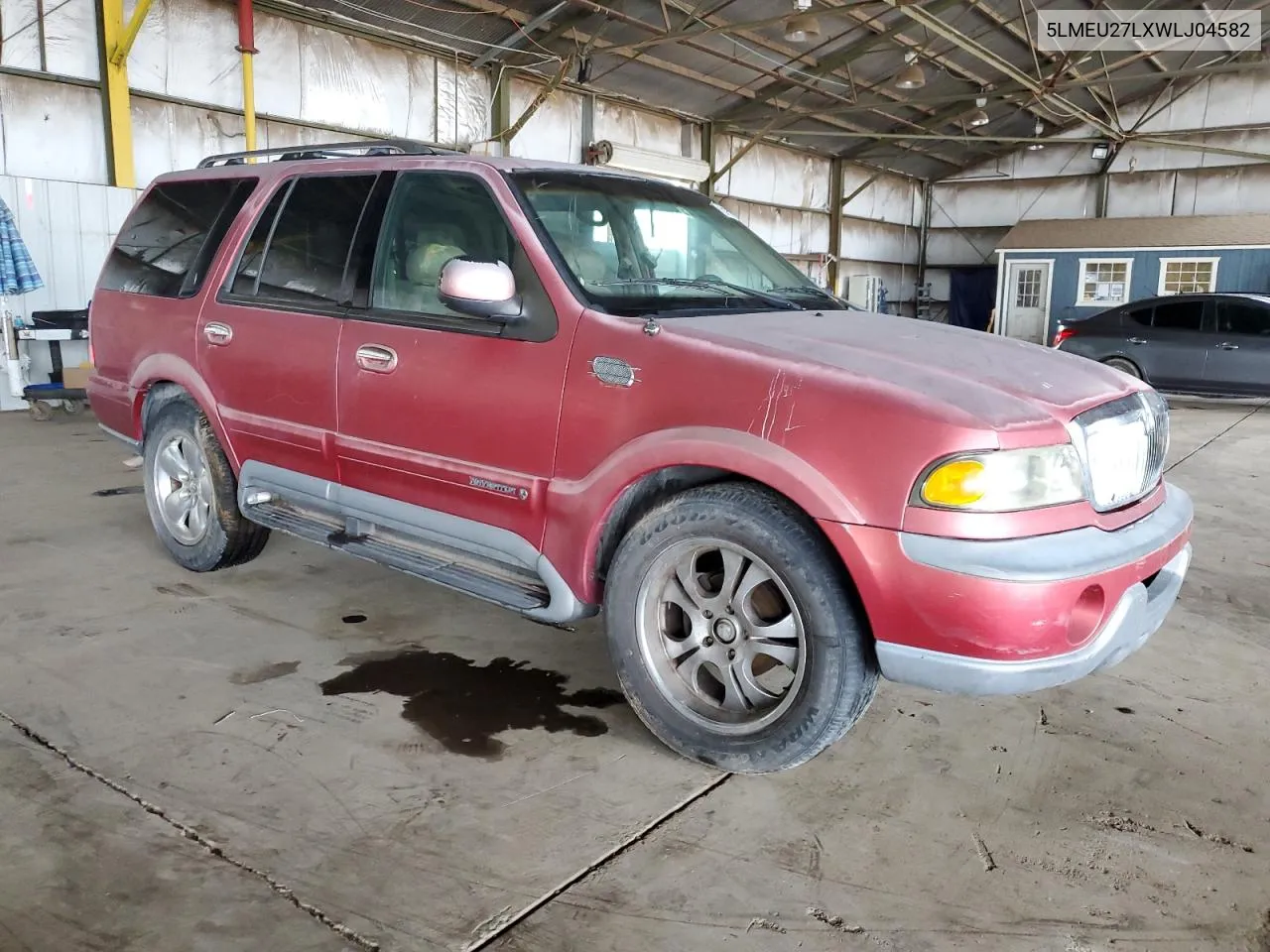 1998 Lincoln Navigator VIN: 5LMEU27LXWLJ04582 Lot: 81878963