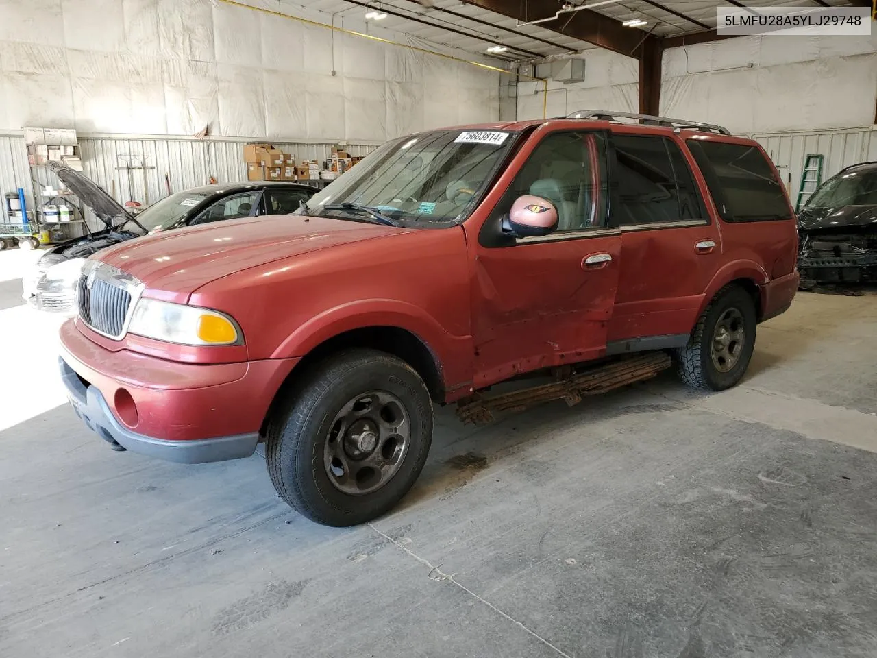 2000 Lincoln Navigator VIN: 5LMFU28A5YLJ29748 Lot: 75603814