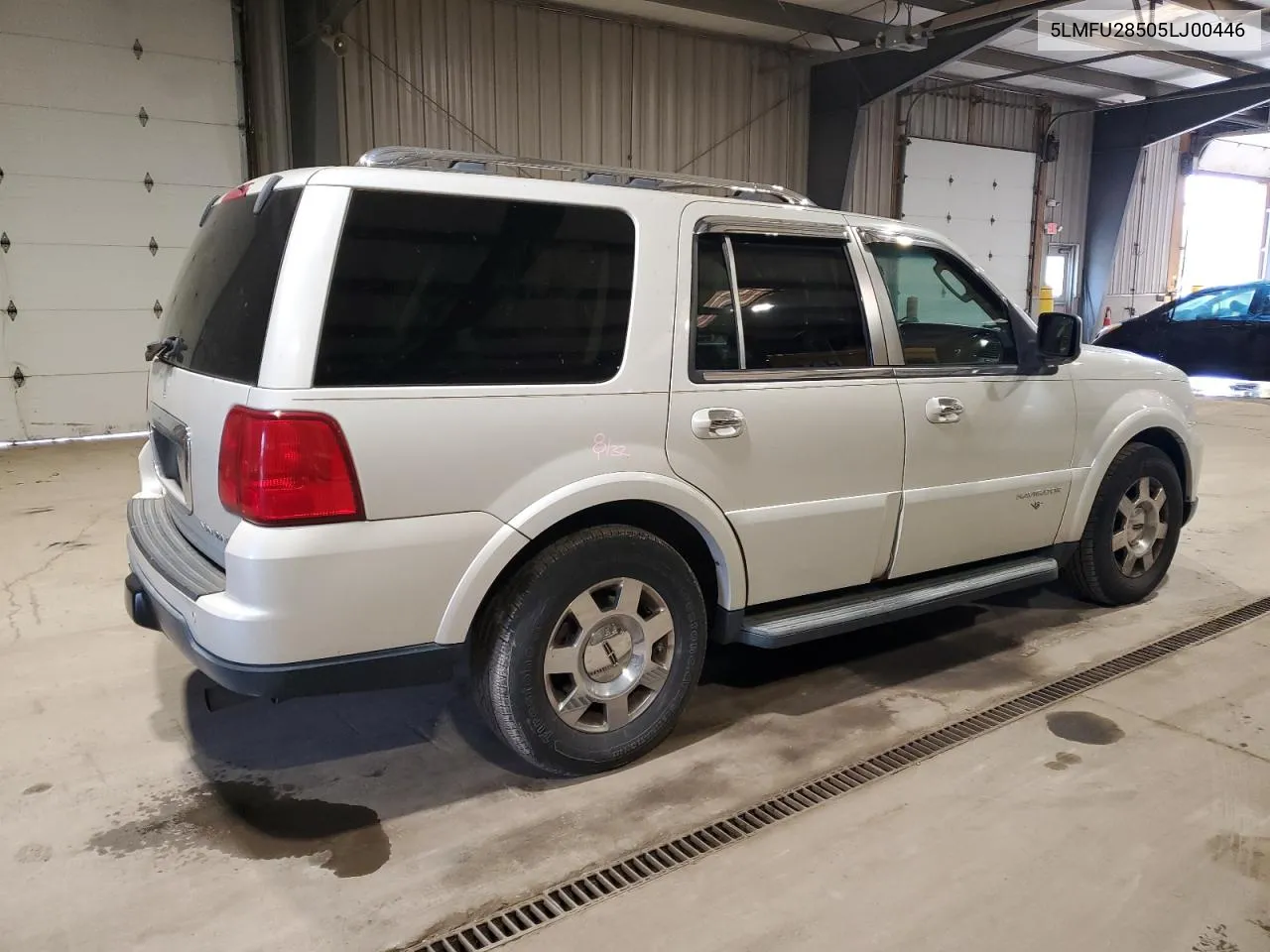 2005 Lincoln Navigator VIN: 5LMFU28505LJ00446 Lot: 76027694