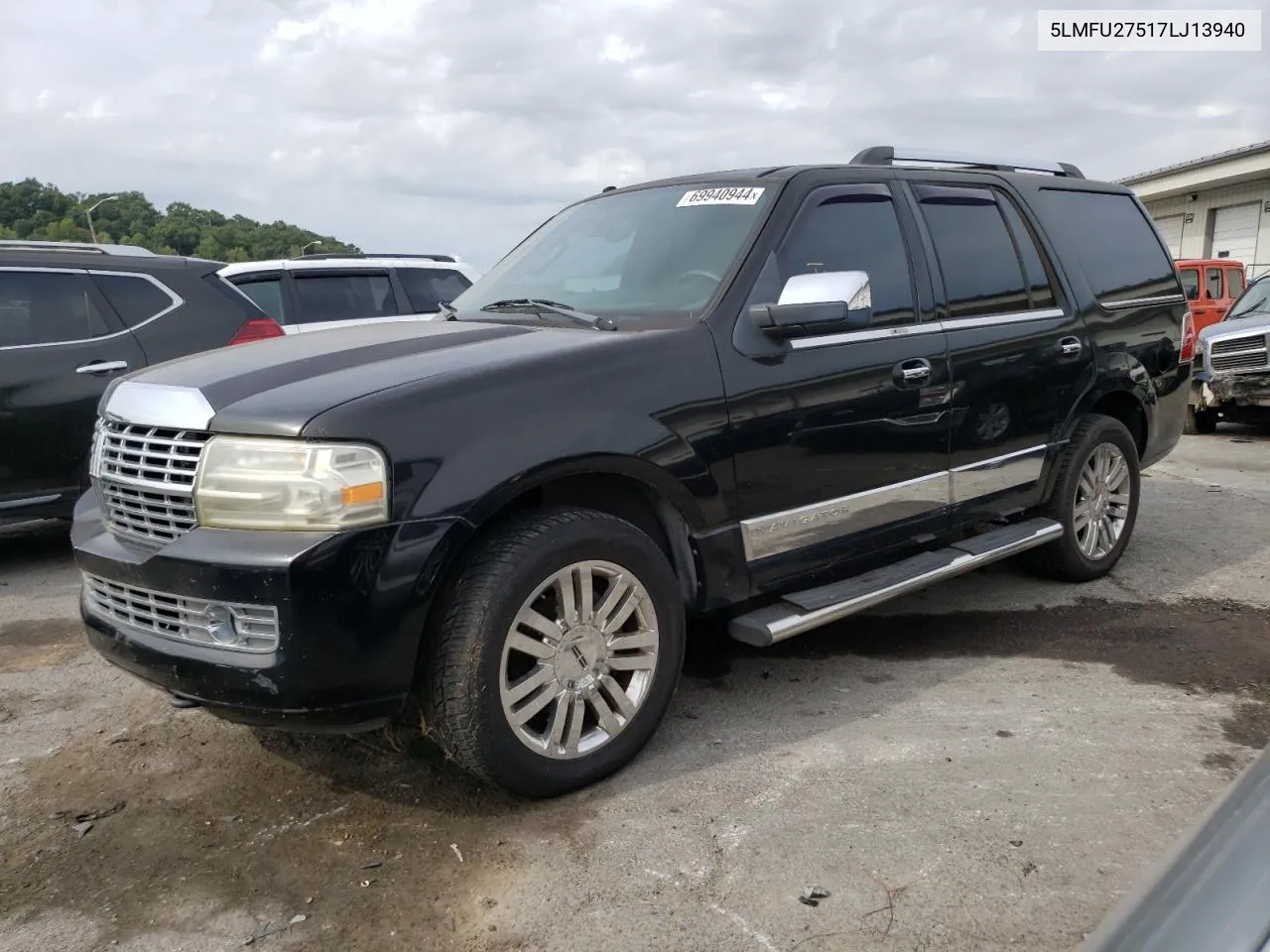 2007 Lincoln Navigator VIN: 5LMFU27517LJ13940 Lot: 69940944