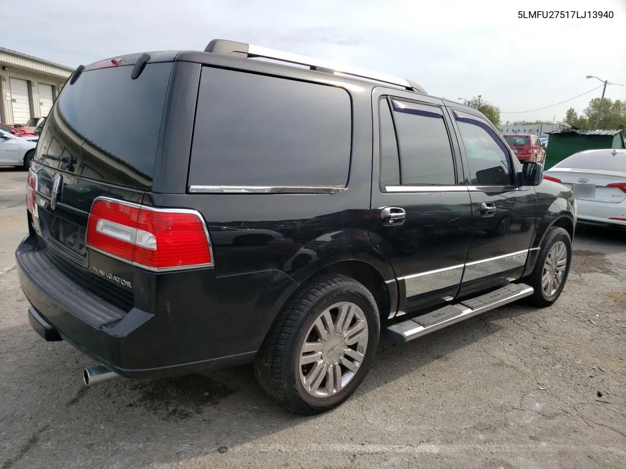 2007 Lincoln Navigator VIN: 5LMFU27517LJ13940 Lot: 69940944