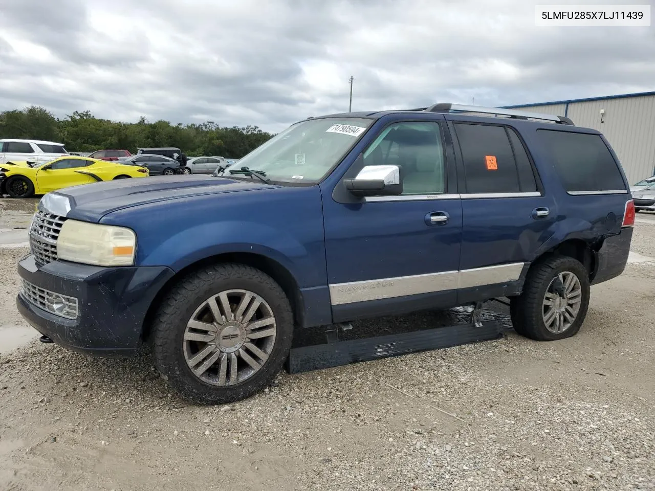 2007 Lincoln Navigator VIN: 5LMFU285X7LJ11439 Lot: 74790594