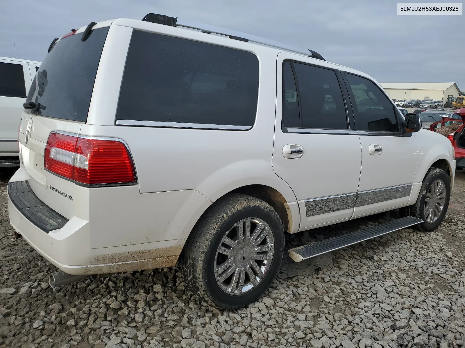 2010 Lincoln Navigator VIN: 5LMJJ2H53AEJ00328 Lot: 40661704