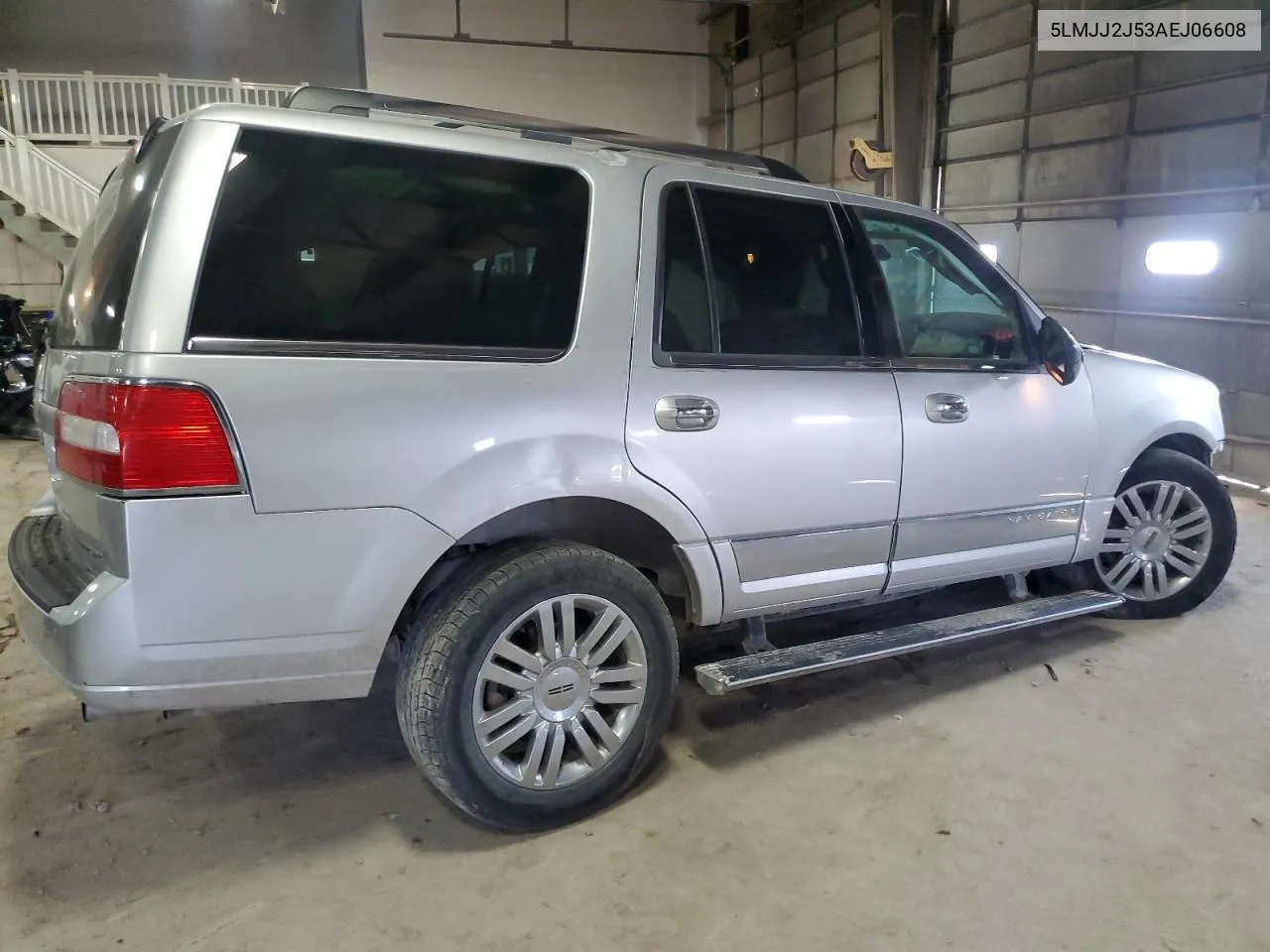 5LMJJ2J53AEJ06608 2010 Lincoln Navigator