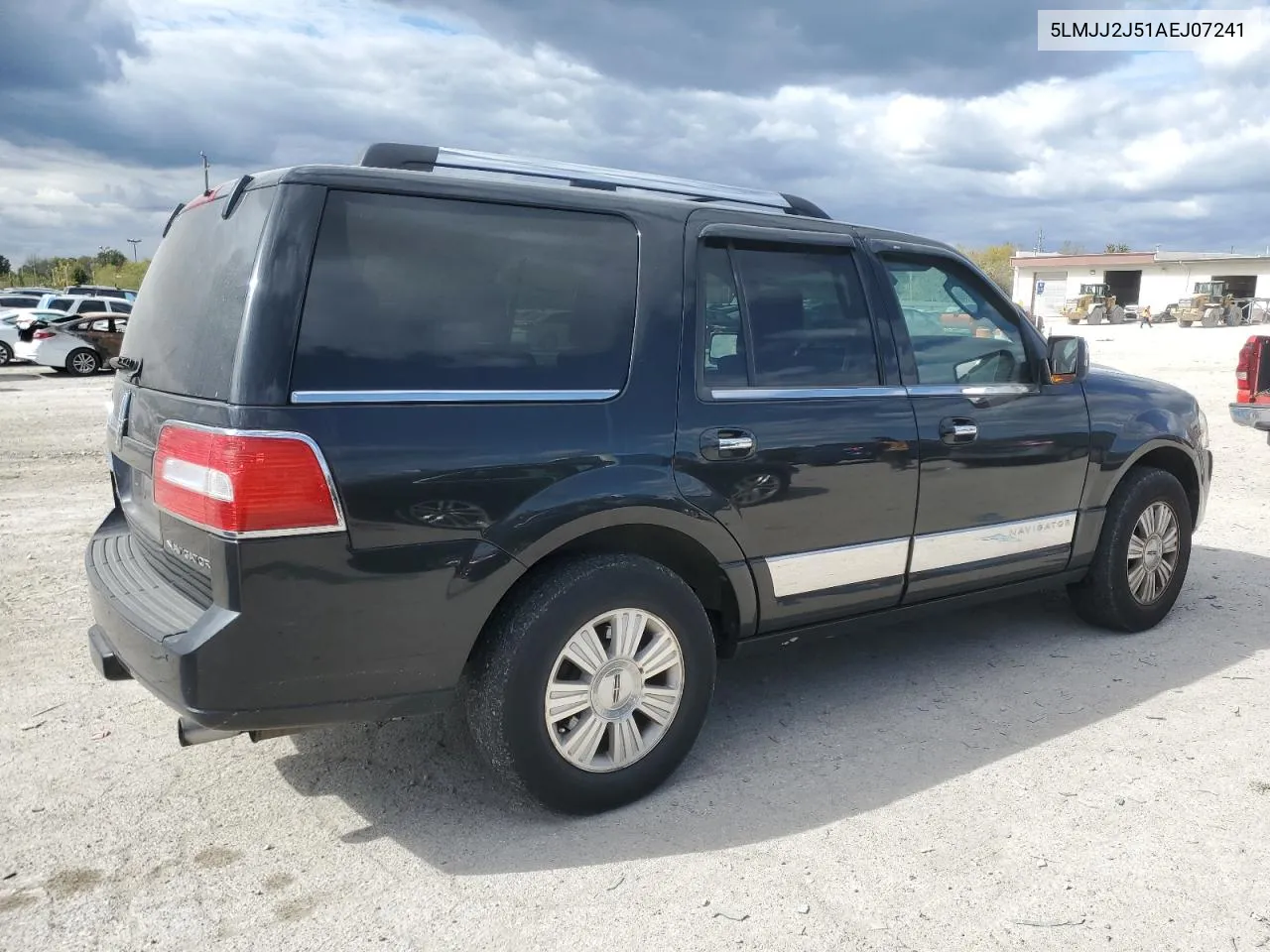 2010 Lincoln Navigator VIN: 5LMJJ2J51AEJ07241 Lot: 76022254