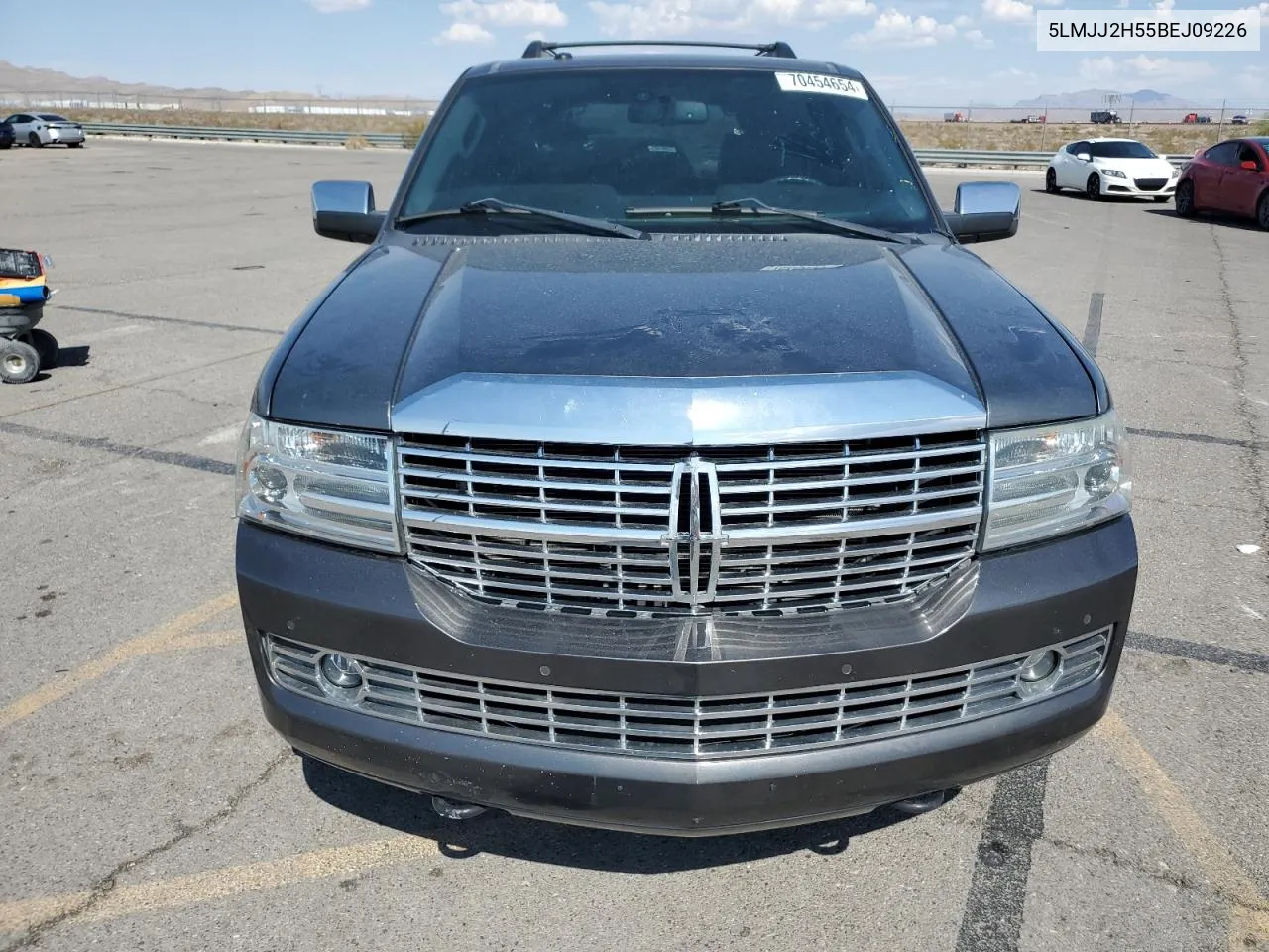 2011 Lincoln Navigator VIN: 5LMJJ2H55BEJ09226 Lot: 70454654