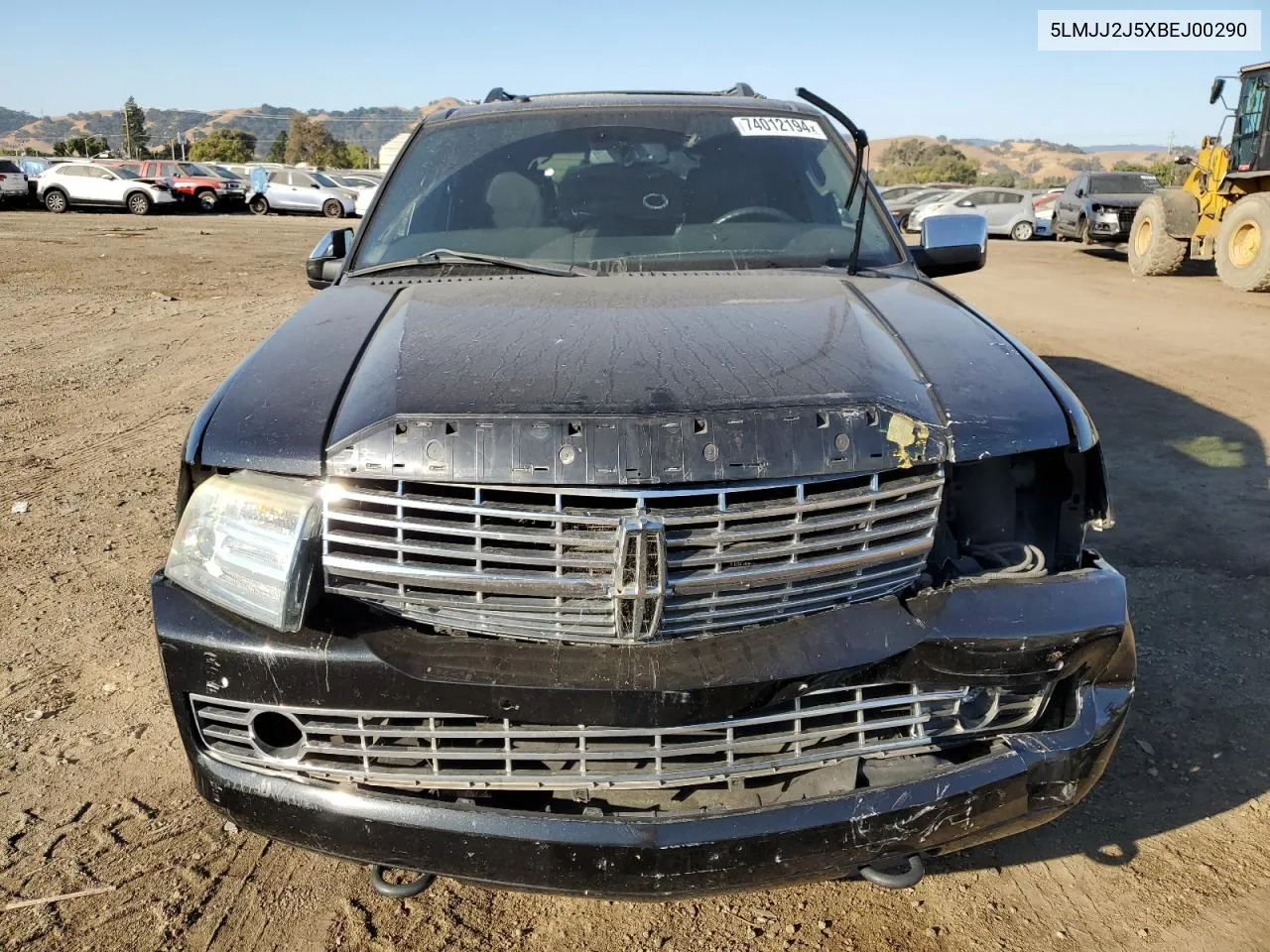 2011 Lincoln Navigator VIN: 5LMJJ2J5XBEJ00290 Lot: 74012194