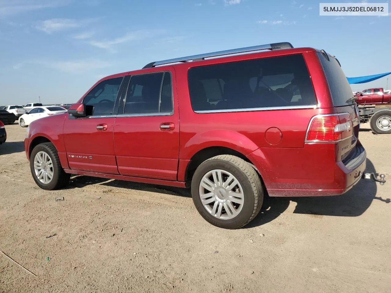 5LMJJ3J52DEL06812 2013 Lincoln Navigator L