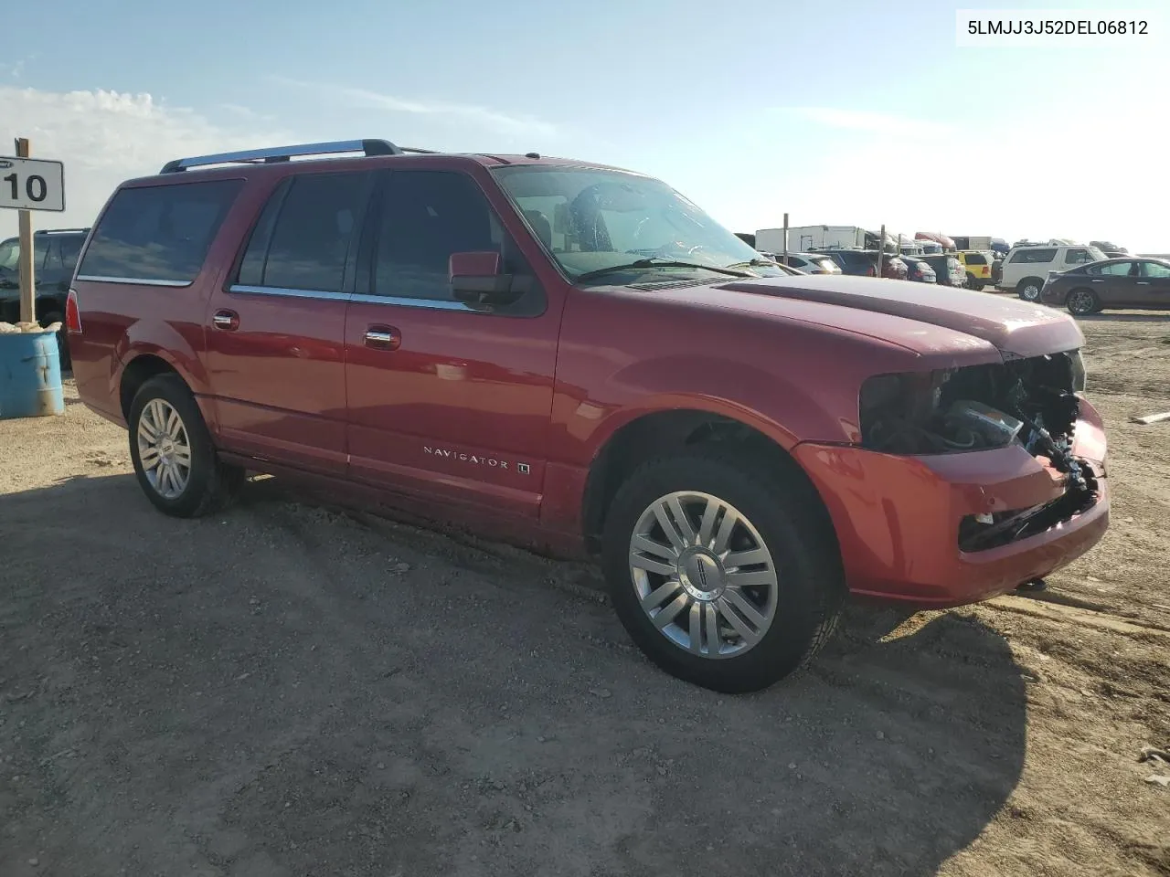 5LMJJ3J52DEL06812 2013 Lincoln Navigator L