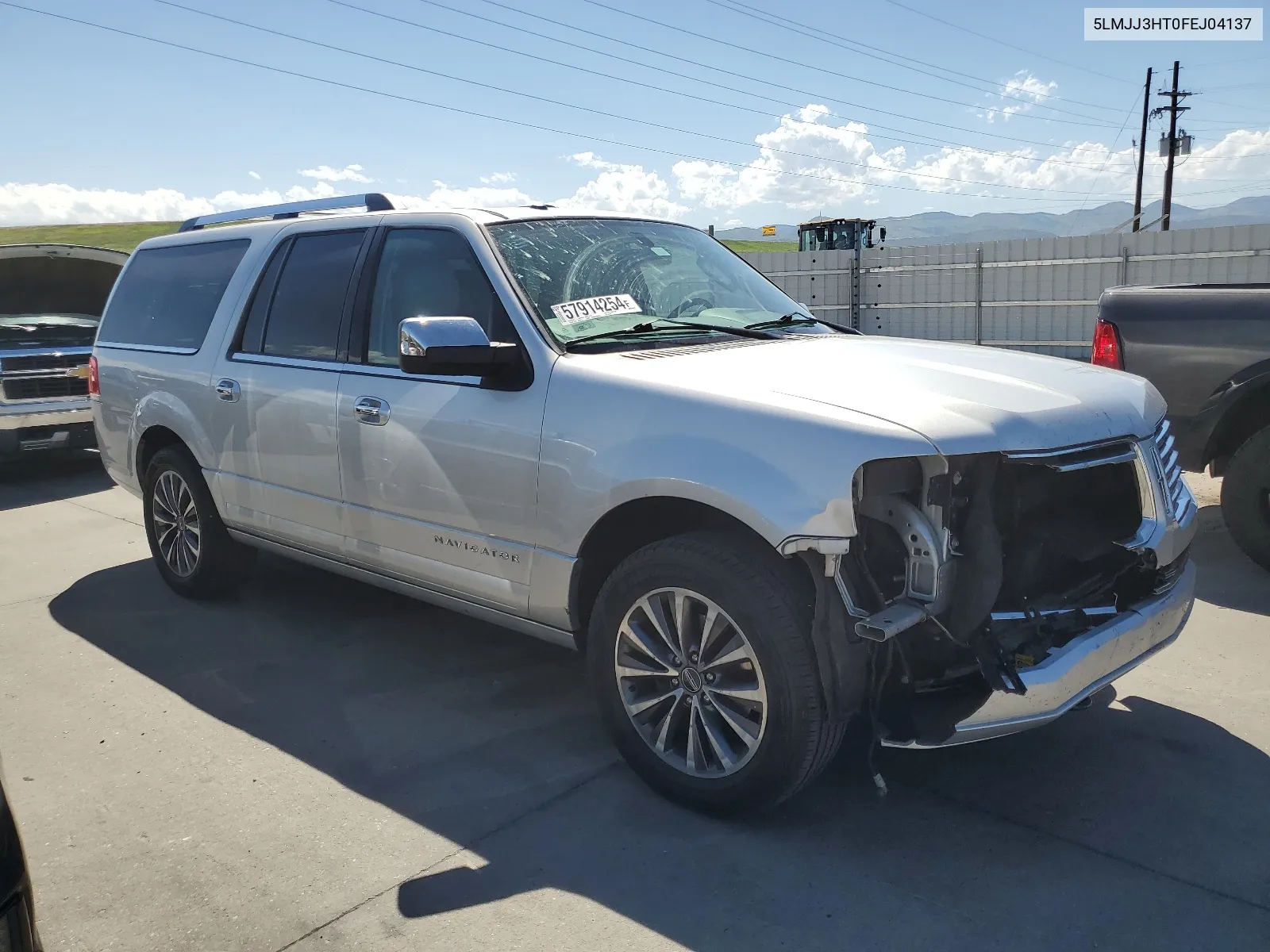 5LMJJ3HT0FEJ04137 2015 Lincoln Navigator L