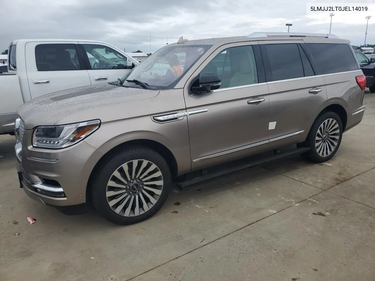 5LMJJ2LT0JEL14019 2018 Lincoln Navigator Reserve