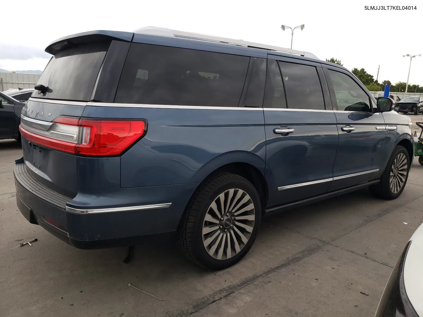 5LMJJ3LT7KEL04014 2019 Lincoln Navigator L Reserve