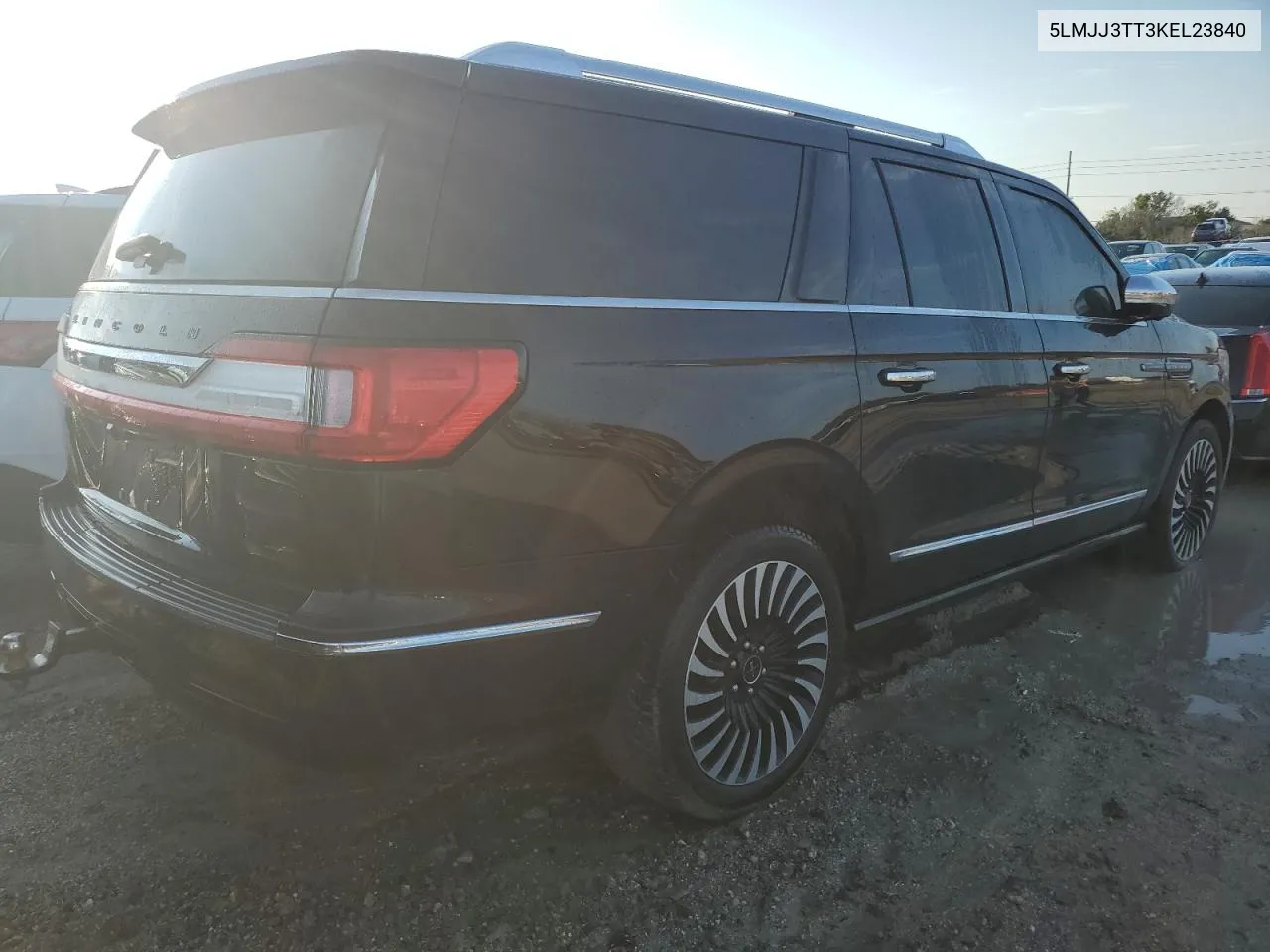 2019 Lincoln Navigator L Black Label VIN: 5LMJJ3TT3KEL23840 Lot: 73928244