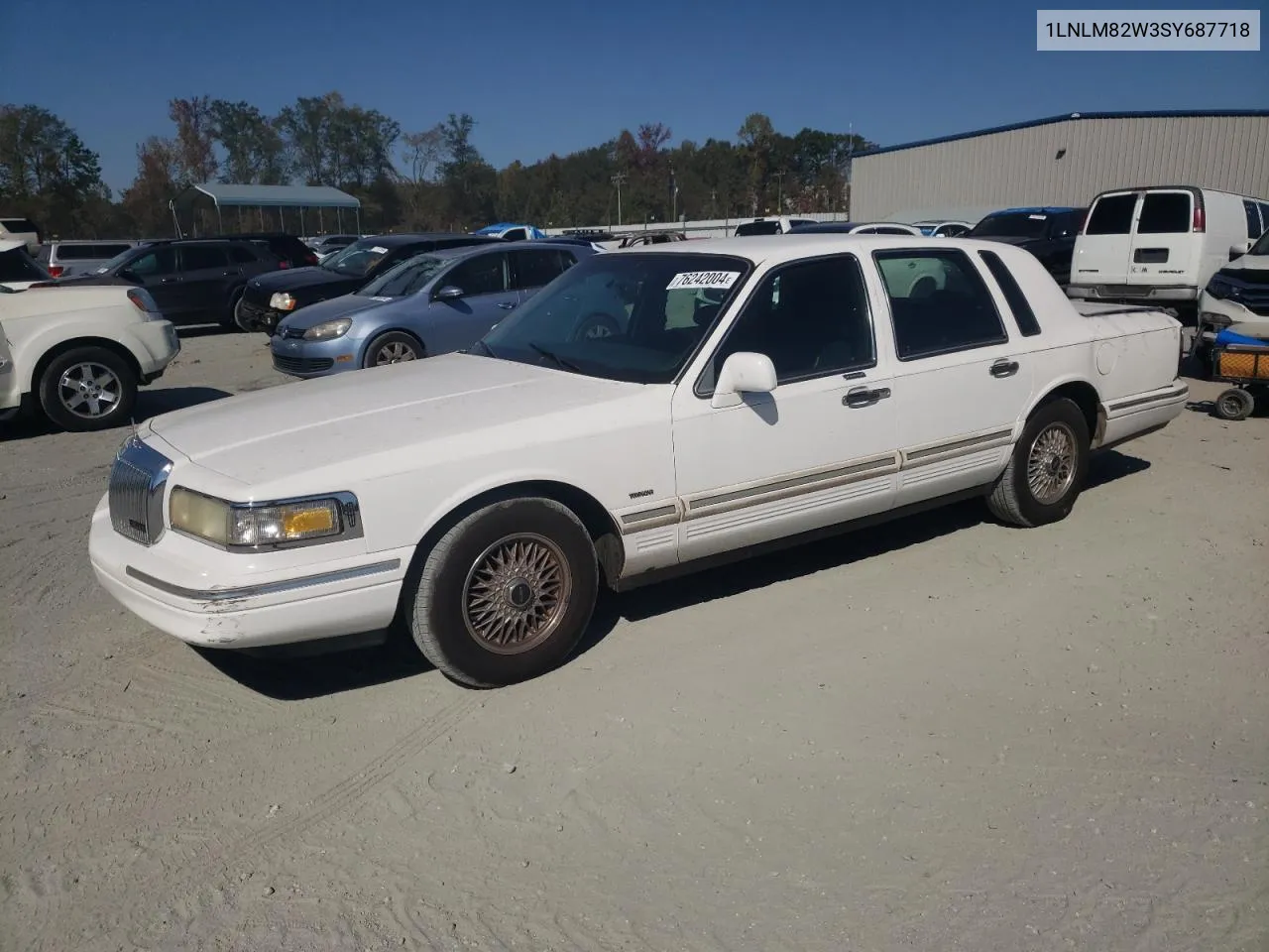 1995 Lincoln Town Car Signature VIN: 1LNLM82W3SY687718 Lot: 76242004