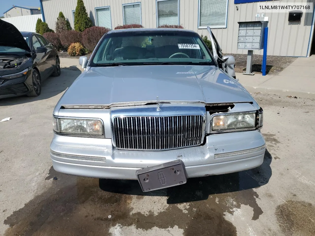 1LNLM81W4TY707168 1996 Lincoln Town Car Executive