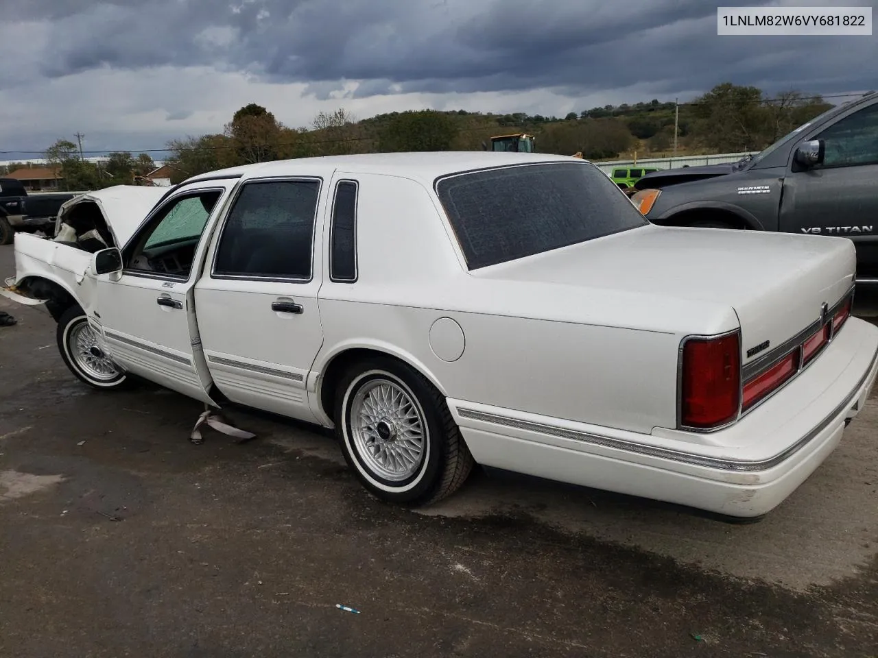 1997 Lincoln Town Car Signature VIN: 1LNLM82W6VY681822 Lot: 76467164