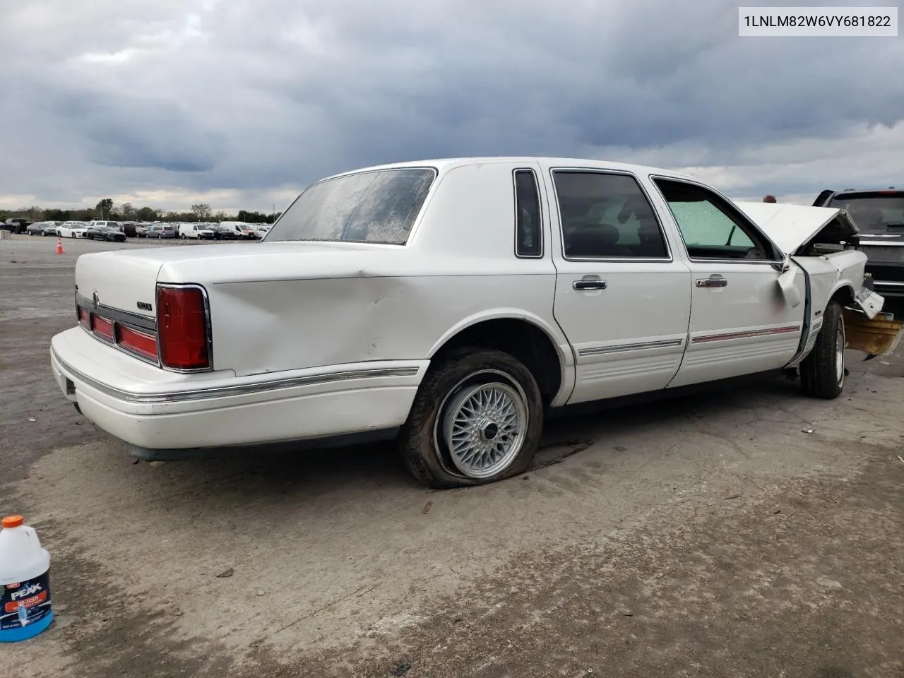 1997 Lincoln Town Car Signature VIN: 1LNLM82W6VY681822 Lot: 76467164