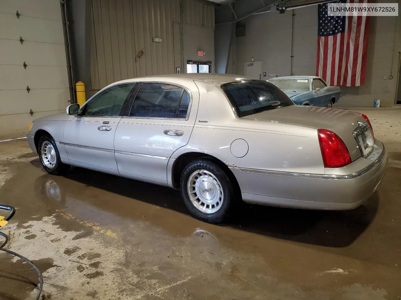 1999 Lincoln Town Car Executive VIN: 1LNHM81W9XY672526 Lot: 77373044