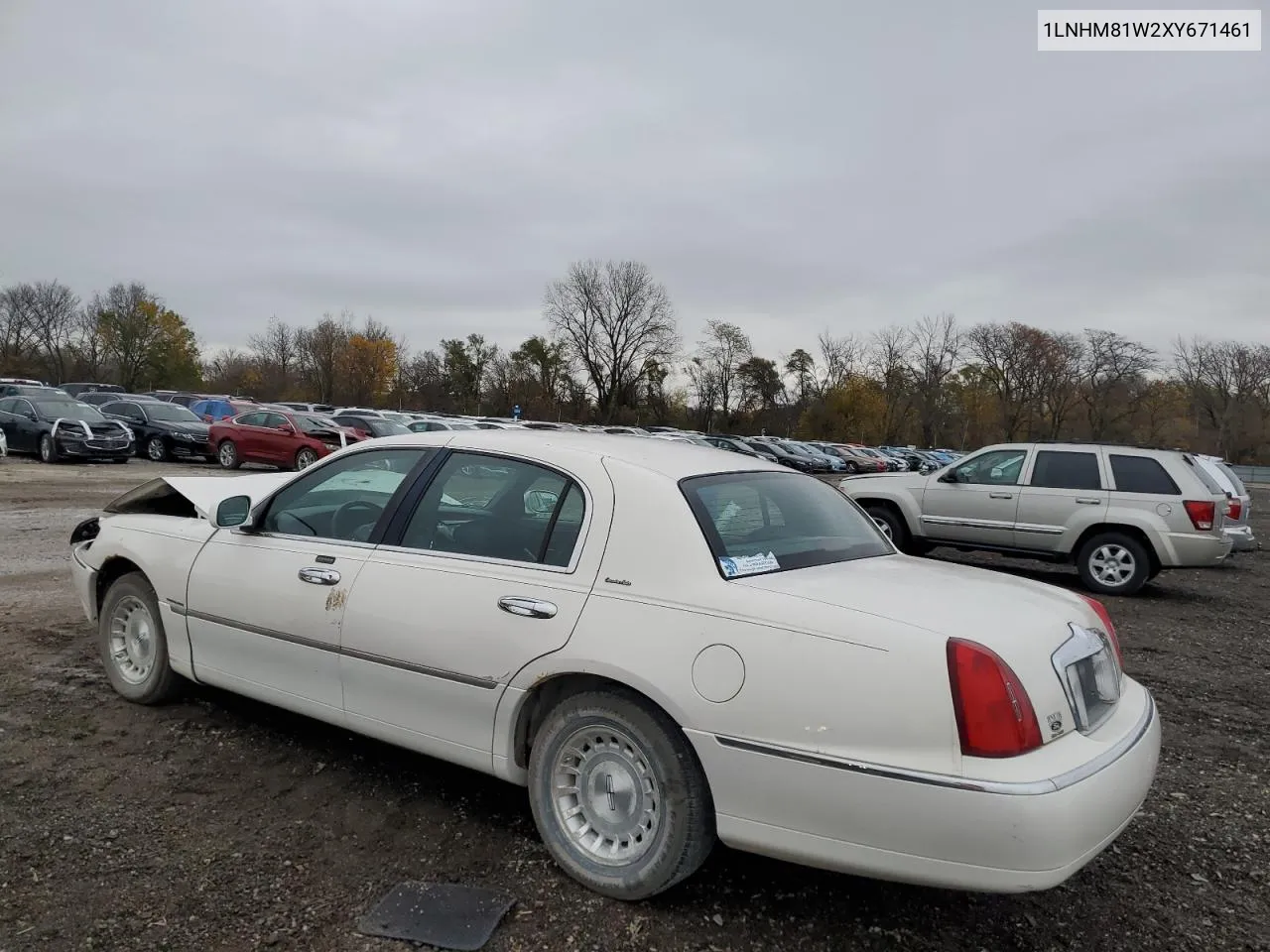 1999 Lincoln Town Car Executive VIN: 1LNHM81W2XY671461 Lot: 78440834