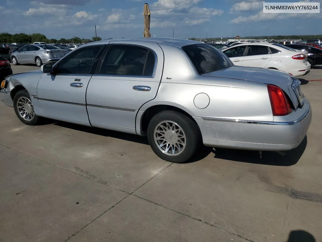 1LNHM83W6YY765244 2000 Lincoln Town Car Cartier