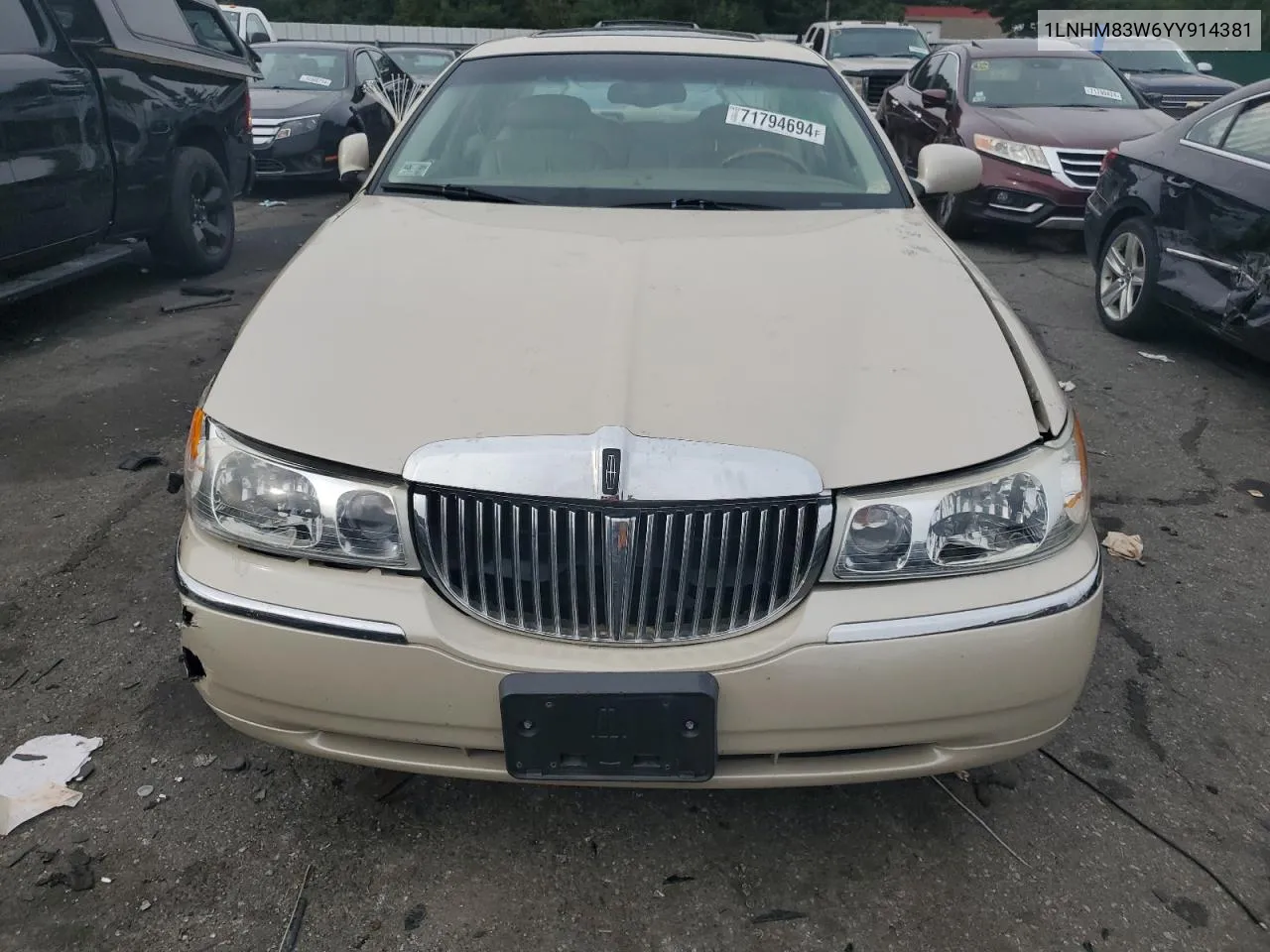 2000 Lincoln Town Car Cartier VIN: 1LNHM83W6YY914381 Lot: 71794694