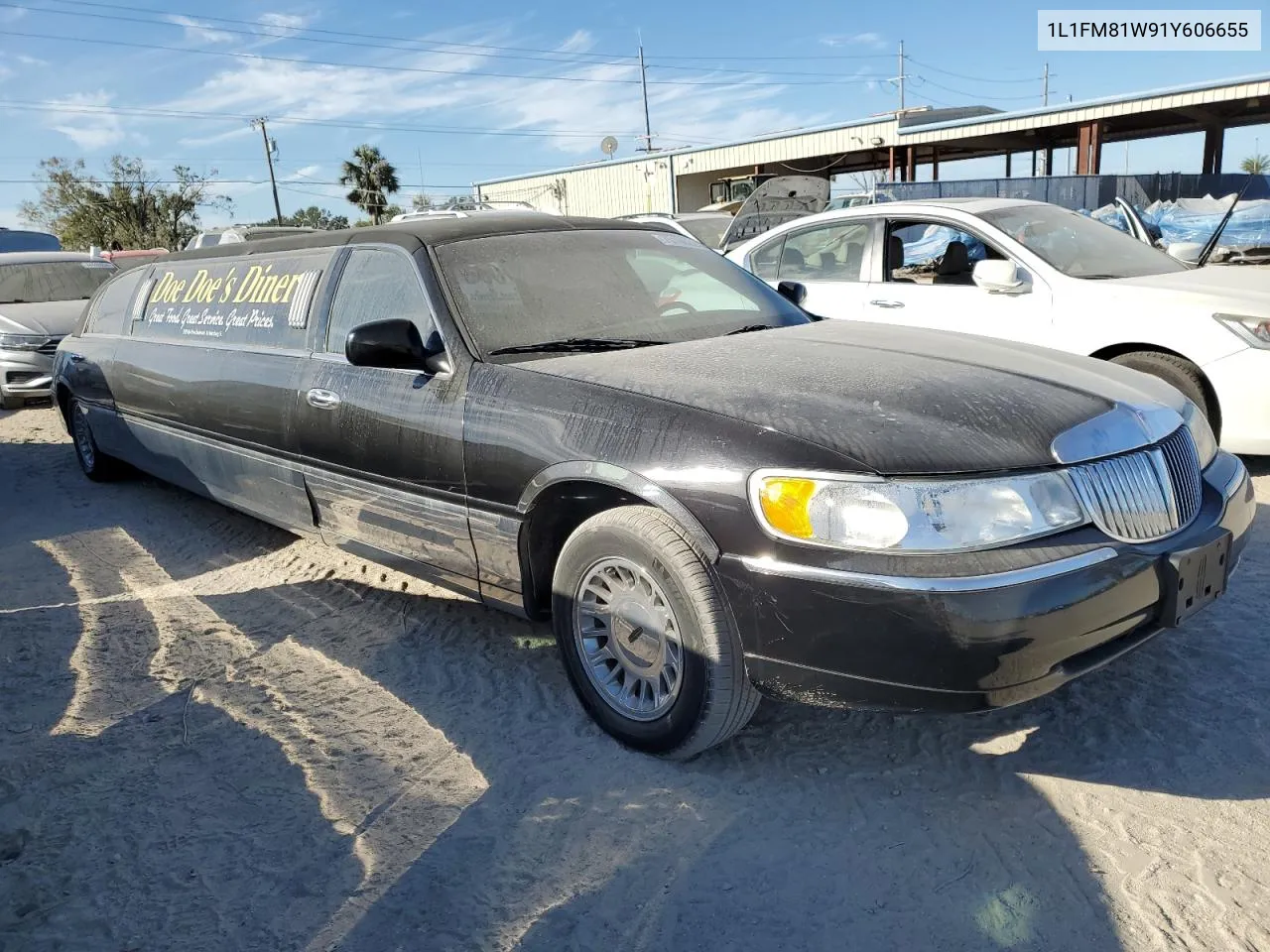 2001 Lincoln Town Car Executive VIN: 1L1FM81W91Y606655 Lot: 75196224