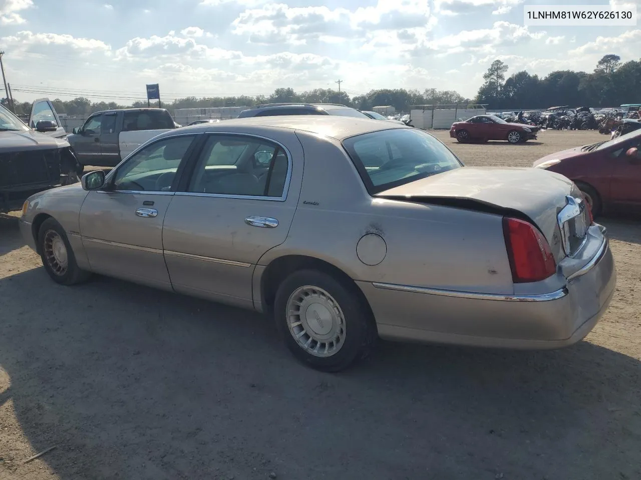 2002 Lincoln Town Car Executive VIN: 1LNHM81W62Y626130 Lot: 72423784