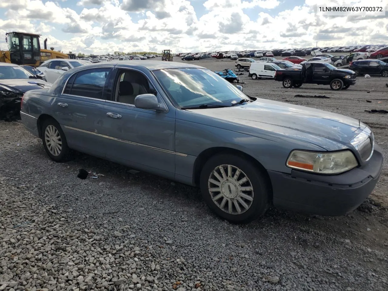 2003 Lincoln Town Car Signature VIN: 1LNHM82W63Y700372 Lot: 73465114