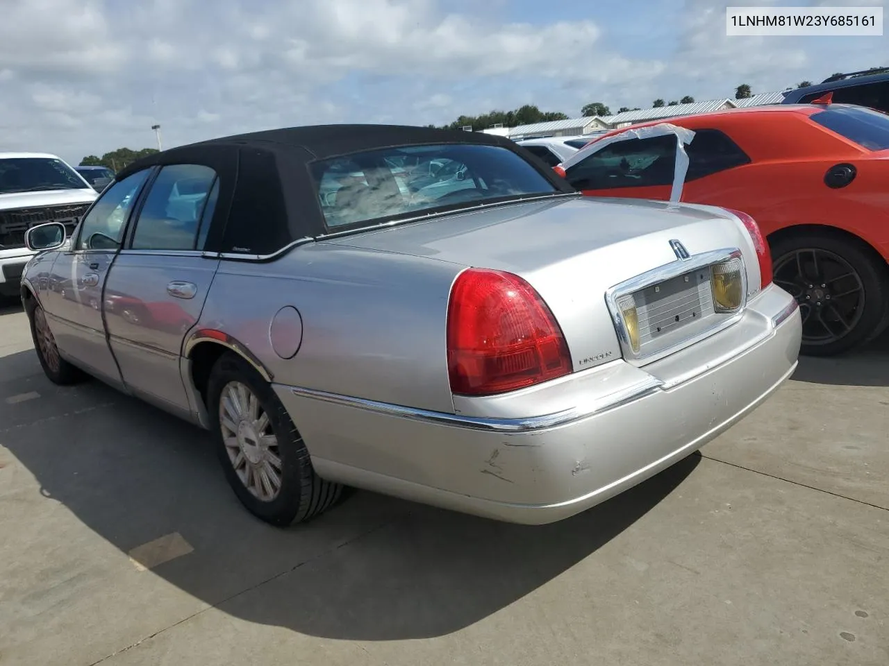 2003 Lincoln Town Car Executive VIN: 1LNHM81W23Y685161 Lot: 74866774