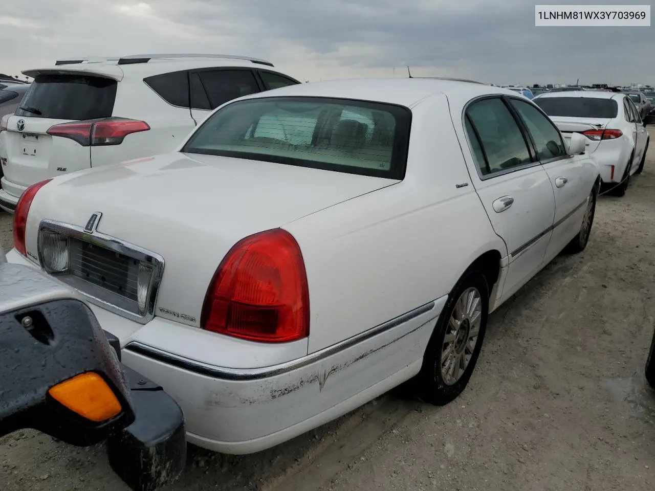 2003 Lincoln Town Car Executive VIN: 1LNHM81WX3Y703969 Lot: 76745094