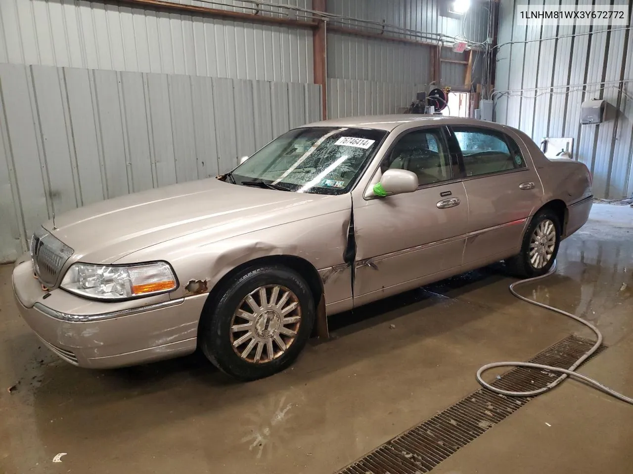 2003 Lincoln Town Car Executive VIN: 1LNHM81WX3Y672772 Lot: 76746414