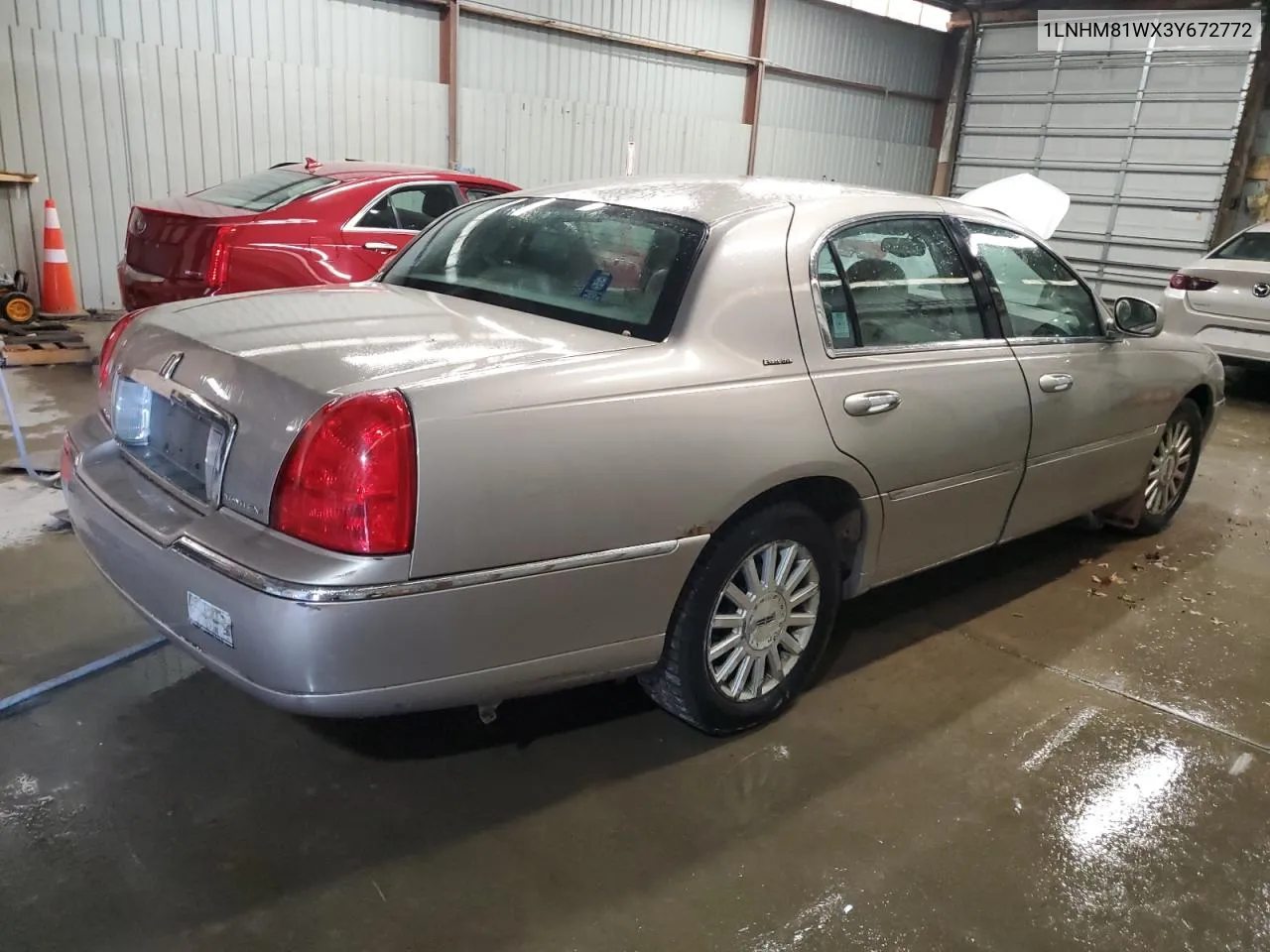 2003 Lincoln Town Car Executive VIN: 1LNHM81WX3Y672772 Lot: 76746414