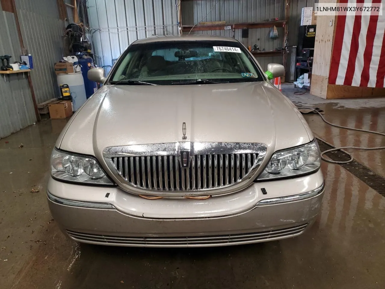 2003 Lincoln Town Car Executive VIN: 1LNHM81WX3Y672772 Lot: 76746414