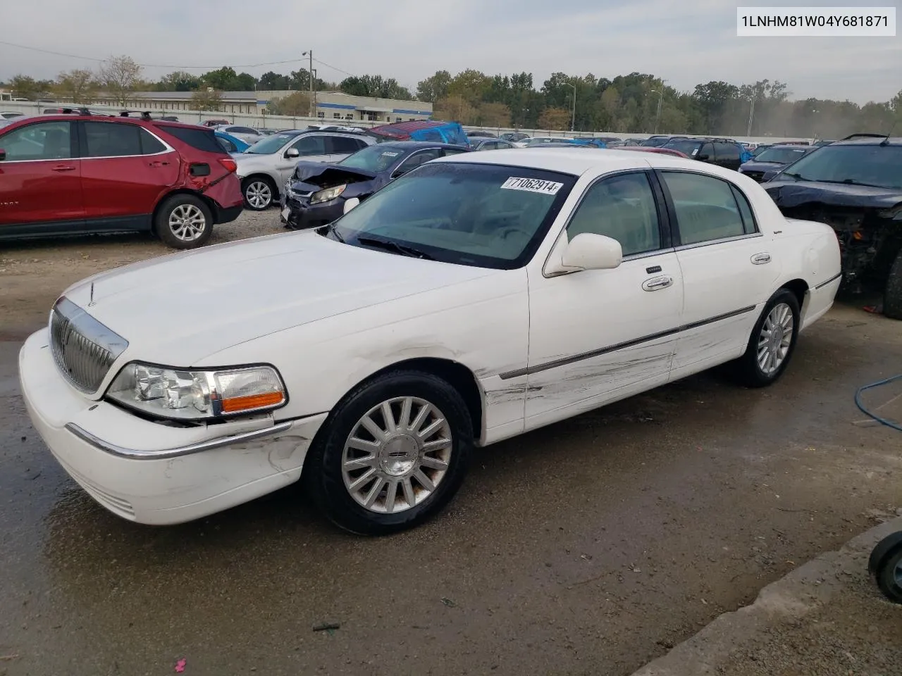 2004 Lincoln Town Car Executive VIN: 1LNHM81W04Y681871 Lot: 71062914